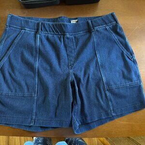 Lands End Denim pull on shorts